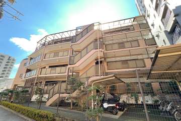 フリーディオ四谷三丁目の外観（北側から）