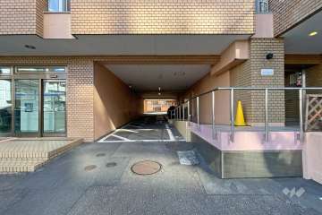 駐車場の出入り口