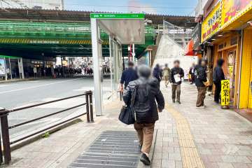敷地南西側の前面道路
