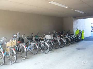 自転車・バイク置場