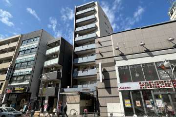 高田馬場西商店街ビルの外観（南東側から）