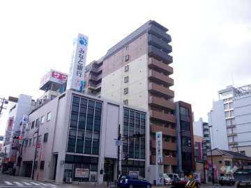 アルテ尼崎の外観（北東側から）