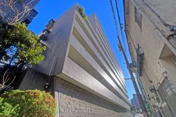 高田馬場パークホームズの外観（南西側から）