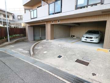 敷地内駐車場（屋内平面式）