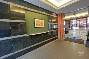 エントランスはオートロック付きです。