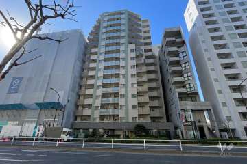 フォルム四谷外苑東の外観（東側から）