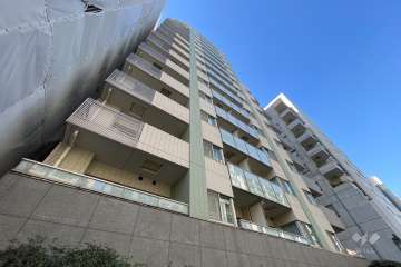 フォルム四谷外苑東の外観（南東側から）