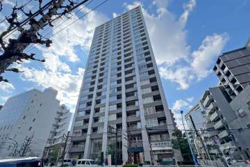 新宿山吹アインスタワーの外観（東側から）