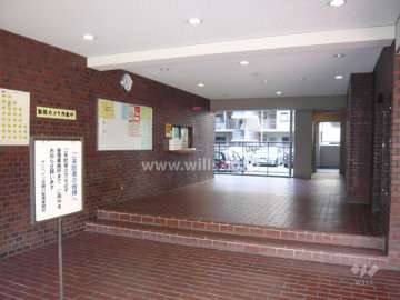 エントランスホール