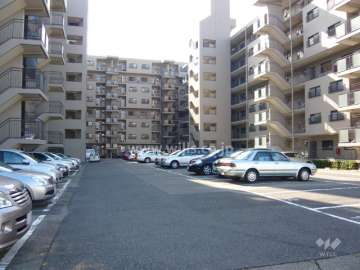 敷地内駐車場（屋外平面式）