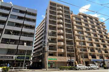 ライオンズマンション山吹町の外観（北西側から）