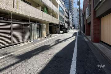 敷地西側の前面道路　