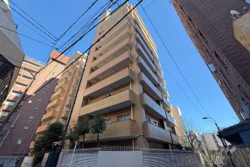 ダイアパレス御苑前の外観（南西側から）