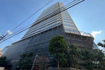 ライオンズ四谷タワーゲートの外観（北西側から）