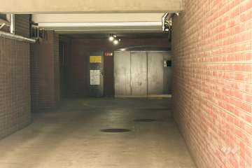 敷地内駐車場（屋内機械式）