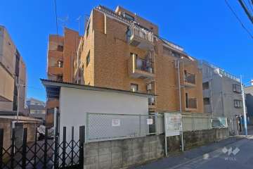 ストーク四谷の外観（北東側から）