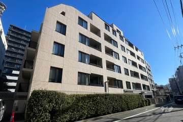 ジオ四谷坂町の外観（南西側から）