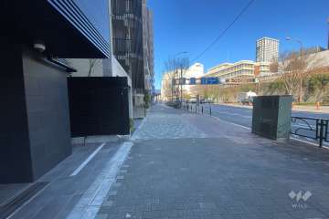 敷地北東側の前面道路