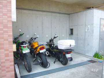 バイク置場