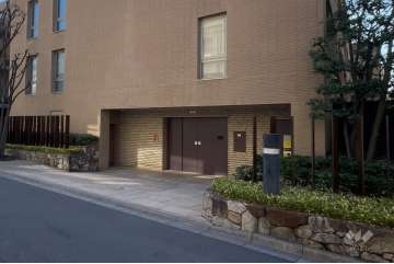 敷地内駐車場（屋内機械式）