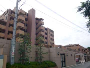 メゾンドール橘公園の外観（北側から）