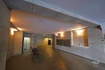 エントランスホール