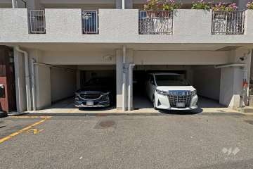 敷地内駐車場（屋内平面式）