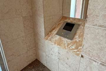 エントランスはオートロック付きです。