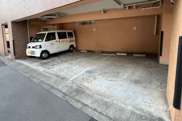 敷地内駐車場（屋内平面式）