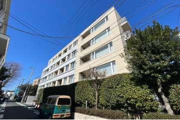 パークハウス市谷仲之町の外観（南東側から）