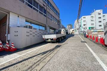 敷地北東側の前面道路