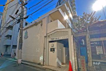 トップ新宿薬王寺の外観（北西側から）