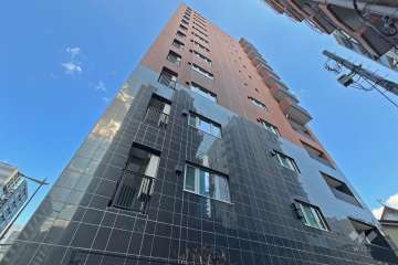 パークホームズ市谷薬王寺セントガレリアの外観（南西側から）