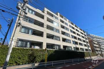 ザヒルズ市谷薬王寺の外観（南西側から）