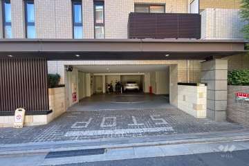 駐車場の出入り口