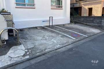 敷地内駐車場（屋外平面式）