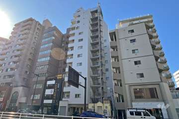 グリーンパーク市ヶ谷柳町の外観（東側から）