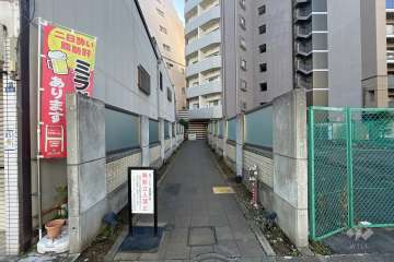 敷地入り口