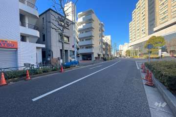 敷地北側の前面道路