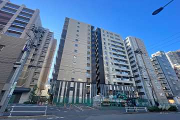 ジオ新宿若松町の外観（北東側から）