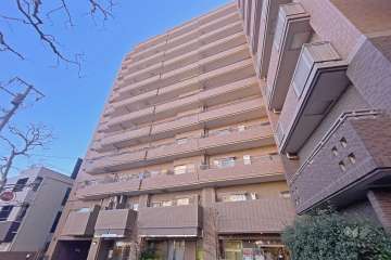 ウィン新宿若松町の外観（南西側から）