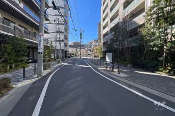敷地東側の前面道路