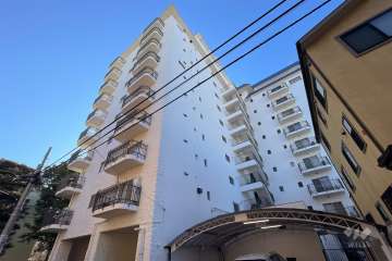 秀和四谷パークサイドレジデンスの外観（北西側から）