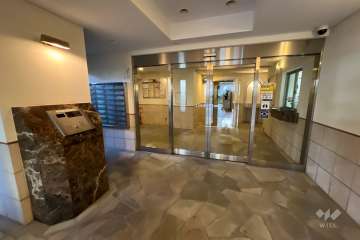 エントランスはオートロック付きです。