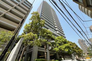 シティタワー四谷の外観（南東側から）