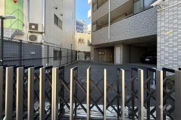 敷地内駐車場（屋内平面式）