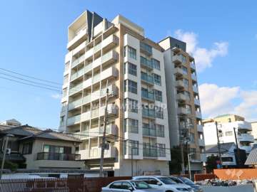 ウィル伊丹リヴェールの外観（南東側から）