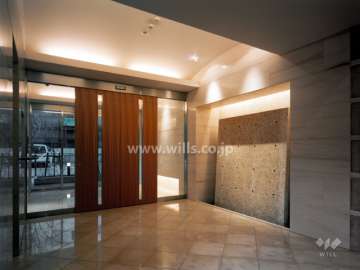 エントランス内部、噴水があります