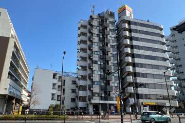 ウインズ落合の外観（北西側から）