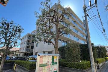 ライオンズマンション上落合の外観（北西側から）